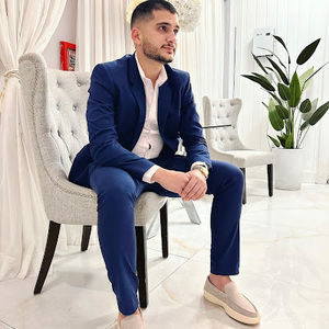 Meet your Posher, Luis